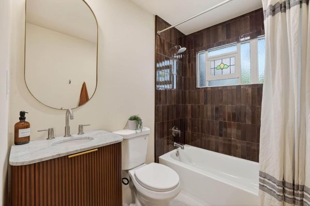 1422 Potrero Way, Sacramento, CA 95822