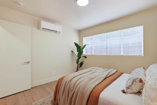 1422 Potrero Way, Sacramento, CA 95822