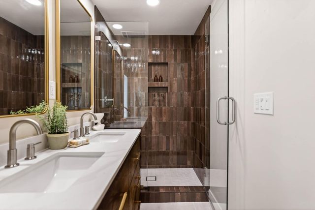 1422 Potrero Way, Sacramento, CA 95822