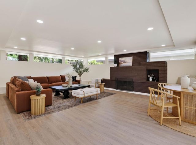 1422 Potrero Way, Sacramento, CA 95822