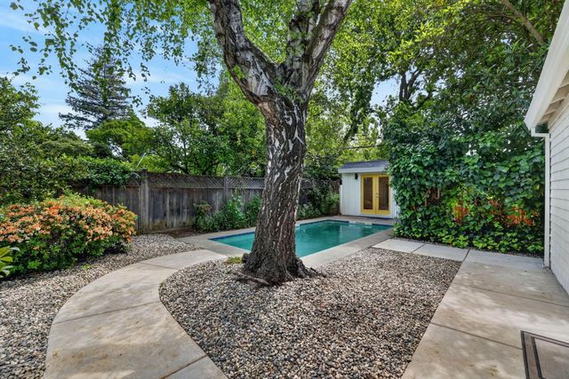 1422 Potrero Way, Sacramento, CA 95822