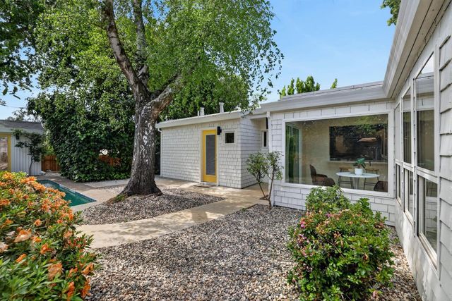 1422 Potrero Way, Sacramento, CA 95822