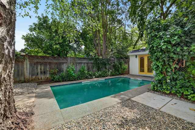 1422 Potrero Way, Sacramento, CA 95822