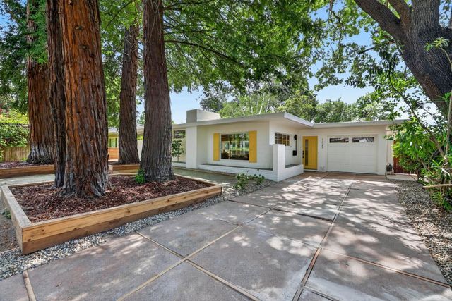 1422 Potrero Way, Sacramento, CA 95822