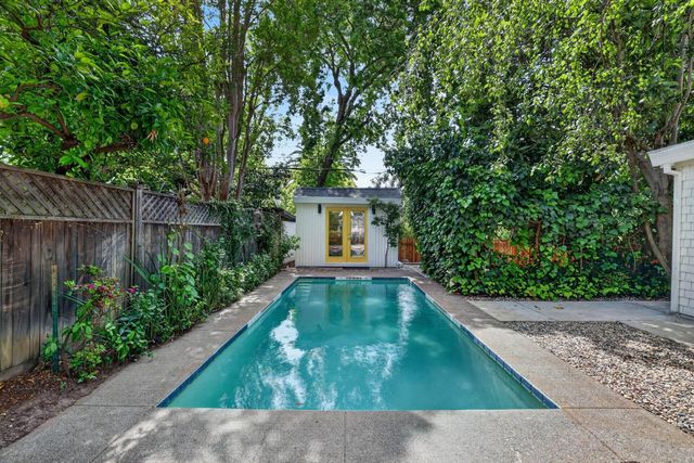 1422 Potrero Way, Sacramento, CA 95822