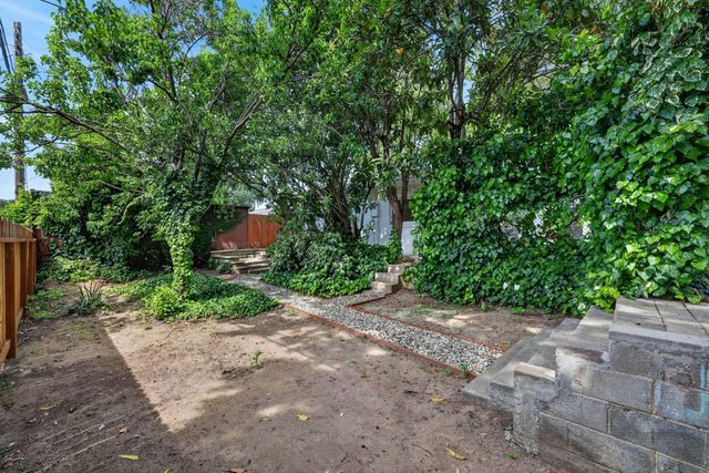 1422 Potrero Way, Sacramento, CA 95822