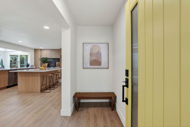 1422 Potrero Way, Sacramento, CA 95822