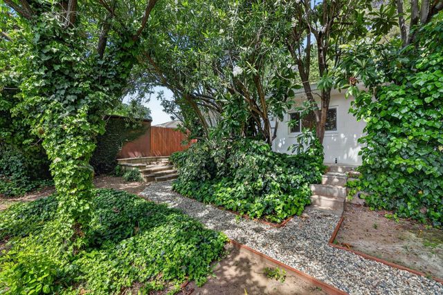 1422 Potrero Way, Sacramento, CA 95822