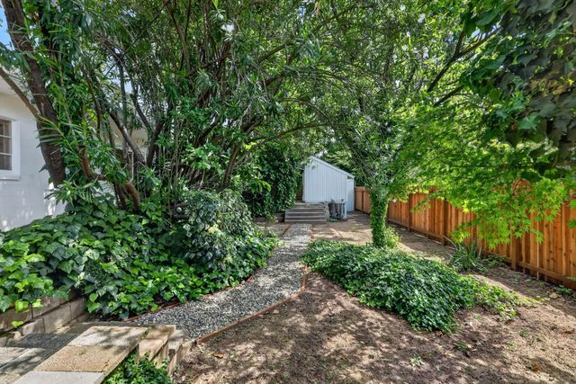 1422 Potrero Way, Sacramento, CA 95822