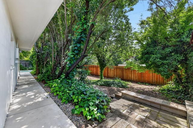 1422 Potrero Way, Sacramento, CA 95822