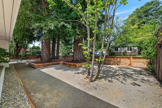 1422 Potrero Way, Sacramento, CA 95822