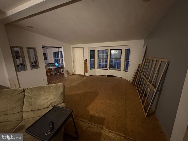 824 HAWKS BRIDGE RD, Salem, NJ 08079