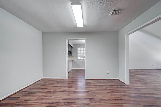 2723 Colony Dr, Sugar Land, TX 77479