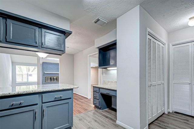 2723 Colony Dr, Sugar Land, TX 77479
