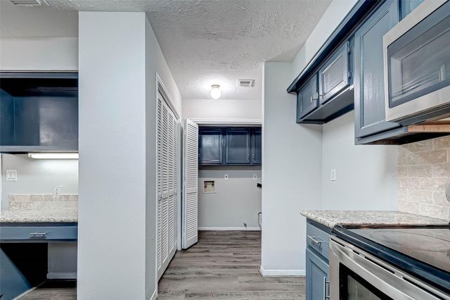 2723 Colony Dr, Sugar Land, TX 77479