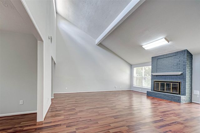 2723 Colony Dr, Sugar Land, TX 77479