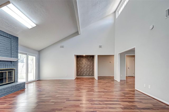2723 Colony Dr, Sugar Land, TX 77479