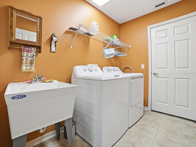 1033 MEADOWBEND DRIVE, Leesburg, FL 34748