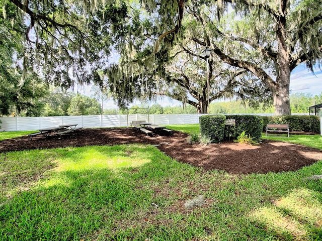 1033 MEADOWBEND DRIVE, Leesburg, FL 34748