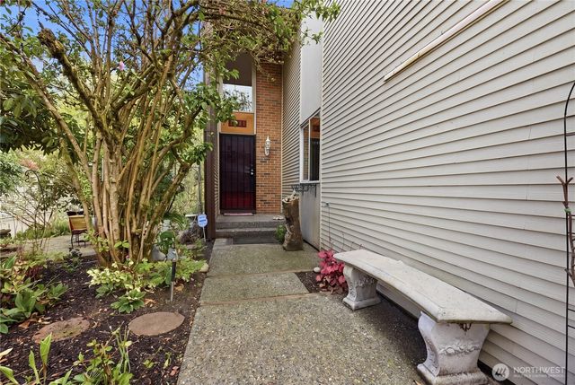 7631 Zircon Drive SW, Lakewood, WA 98498