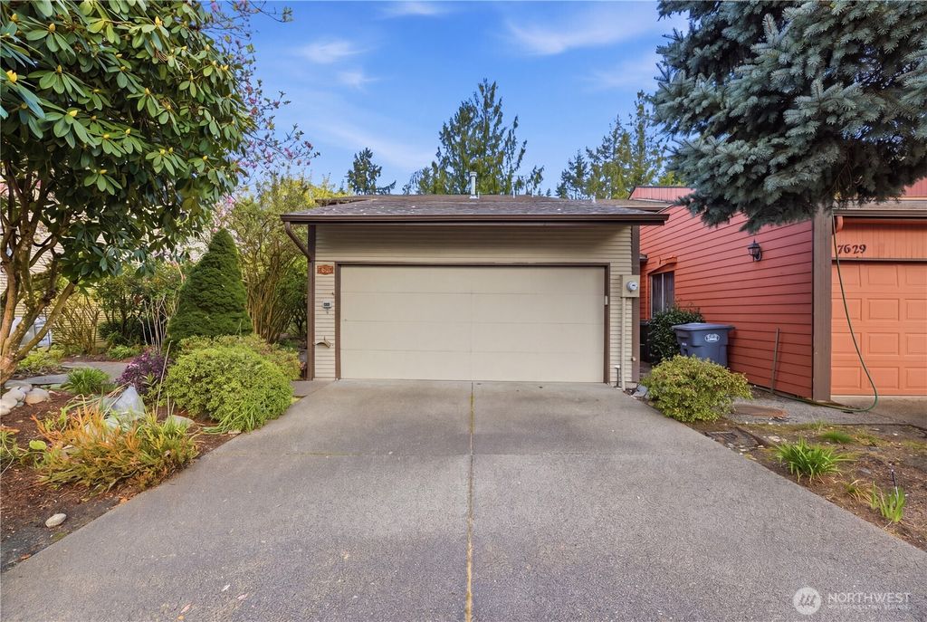 7631 Zircon Drive SW, Lakewood, WA 98498