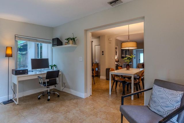 1401 NE 17th Way, Fort Lauderdale, FL 33304