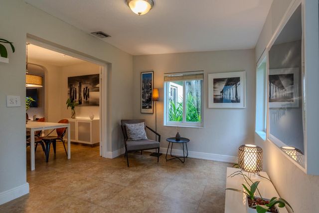 1401 NE 17th Way, Fort Lauderdale, FL 33304