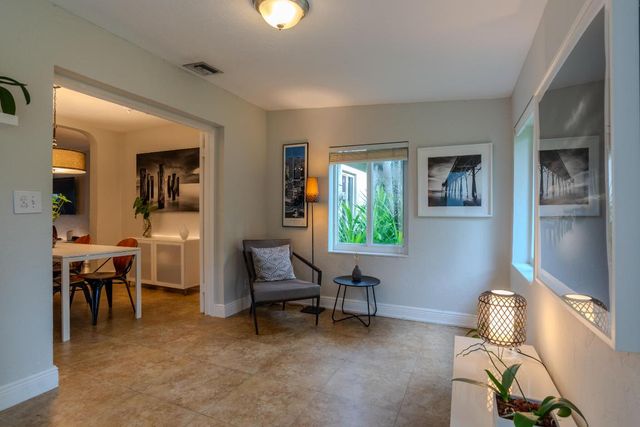 1401 NE 17th Way, Fort Lauderdale, FL 33304