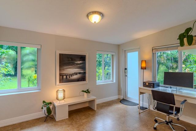 1401 NE 17th Way, Fort Lauderdale, FL 33304