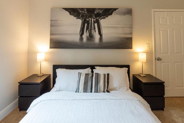 1401 NE 17th Way, Fort Lauderdale, FL 33304