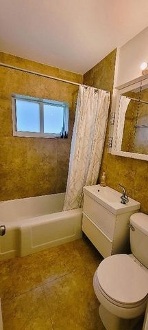 1401 NE 17th Way, Fort Lauderdale, FL 33304