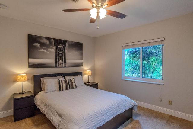 1401 NE 17th Way, Fort Lauderdale, FL 33304