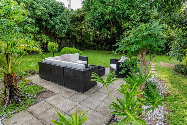 1401 NE 17th Way, Fort Lauderdale, FL 33304