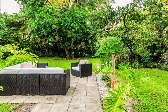 1401 NE 17th Way, Fort Lauderdale, FL 33304