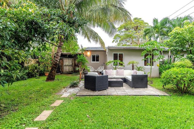 1401 NE 17th Way, Fort Lauderdale, FL 33304