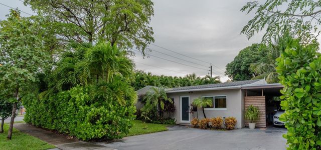 1401 NE 17th Way, Fort Lauderdale, FL 33304