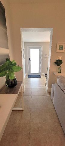 1401 NE 17th Way, Fort Lauderdale, FL 33304