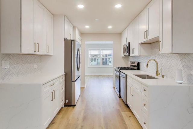 1216 N 20th Avenue 1, Melrose Park, IL 60160