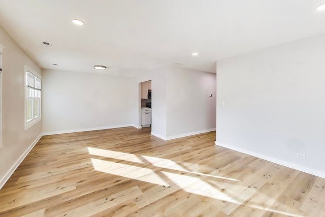 1216 N 20th Avenue 1, Melrose Park, IL 60160