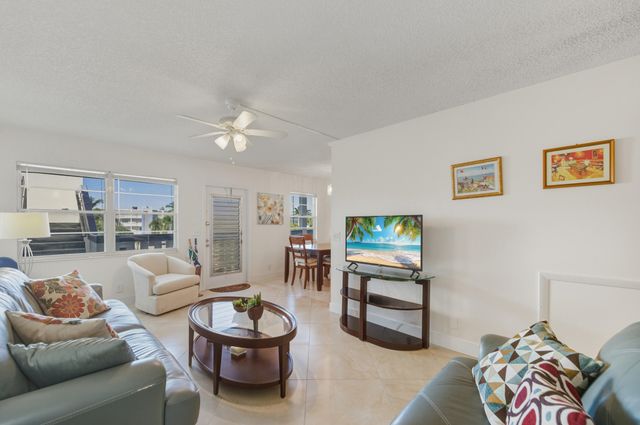 3063 Yarmouth D, Boca Raton, FL 33434