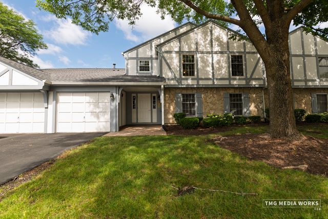2163 Lancaster Circle 202B, Naperville, IL 60565