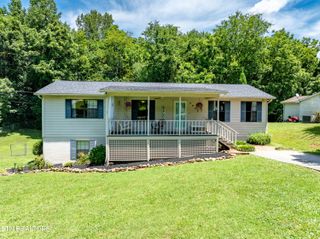5922 Blossom Rd, Knoxville, TN 37912
