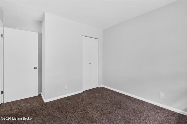 5200 Alba Way, Louisville, KY 40213