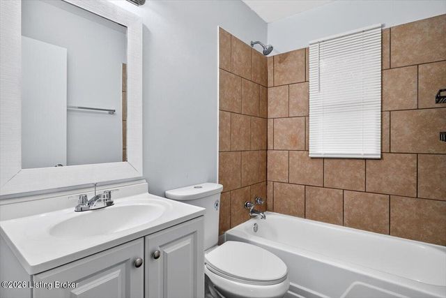 5200 Alba Way, Louisville, KY 40213