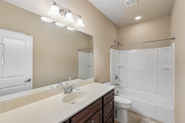 1601 11th Street SE, Altoona, IA 50009