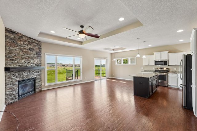 1601 11th Street SE, Altoona, IA 50009