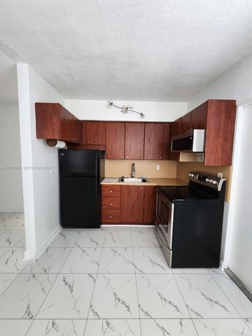 3525 Tyler Street 9, Hollywood, FL 33021