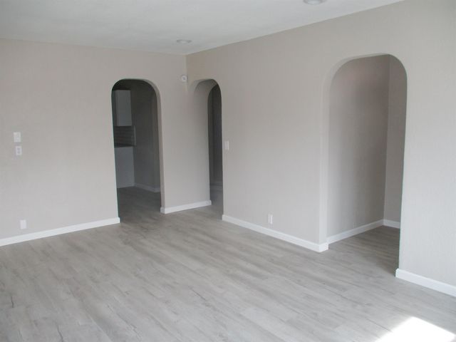 3206 W MacArthur Rd, Wichita, KS 67217