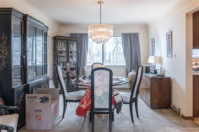 8362 Sunburst, Center Line, MI 48015