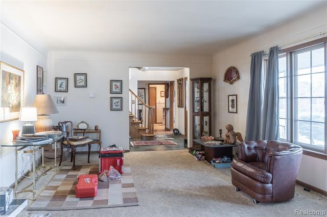 8362 Sunburst, Center Line, MI 48015